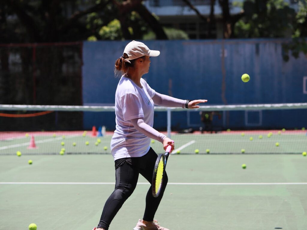 how to choose tennis coach pic 4