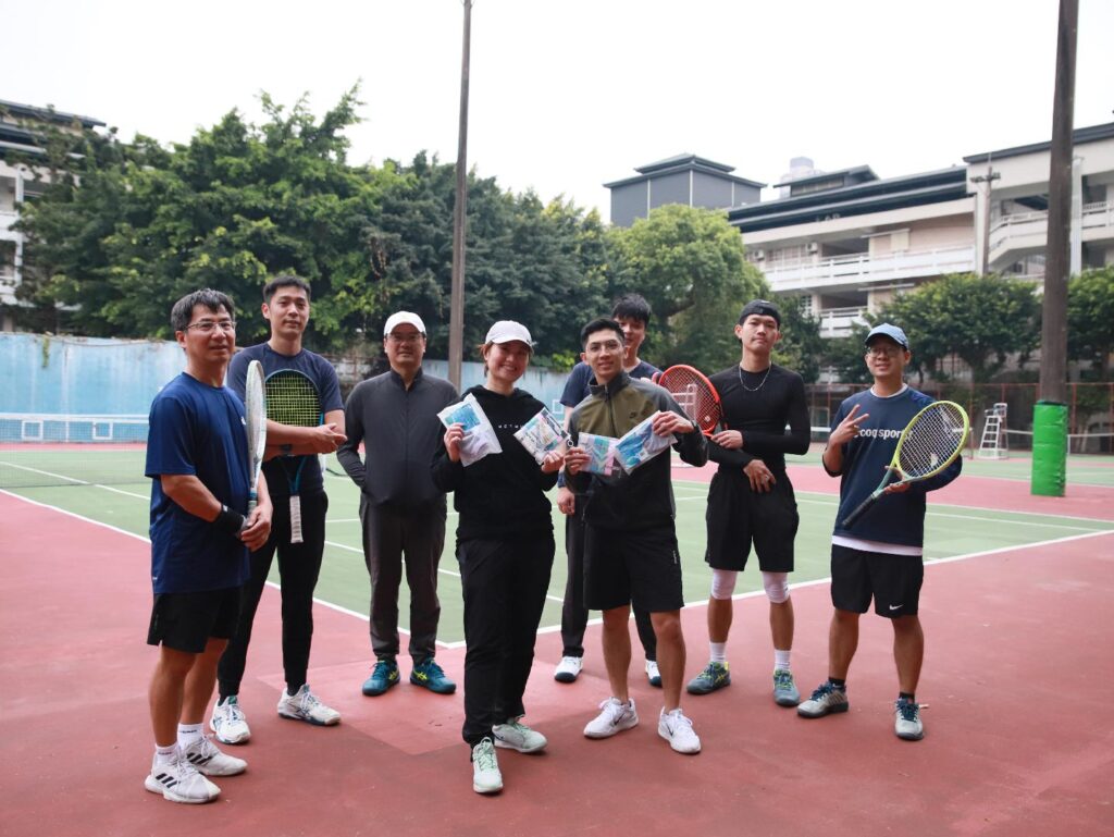 how to choose tennis coach pic 8